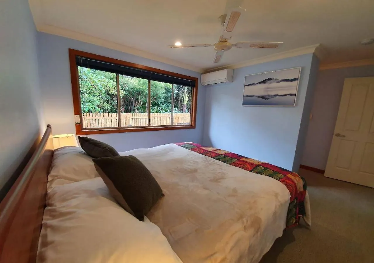 Artisan Spa Views 5 Bedrooms 4 Bathrooms Maleny 0*,  Australia