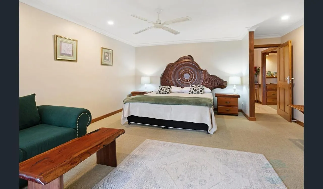 Artisan Spa Views 5 Bedrooms 4 Bathrooms Maleny 0*,  Australien