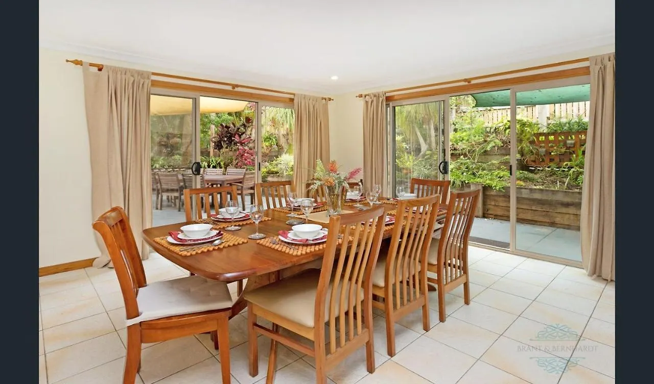 Feriehus Artisan Spa Views 5 Bedrooms 4 Bathrooms Maleny Australien