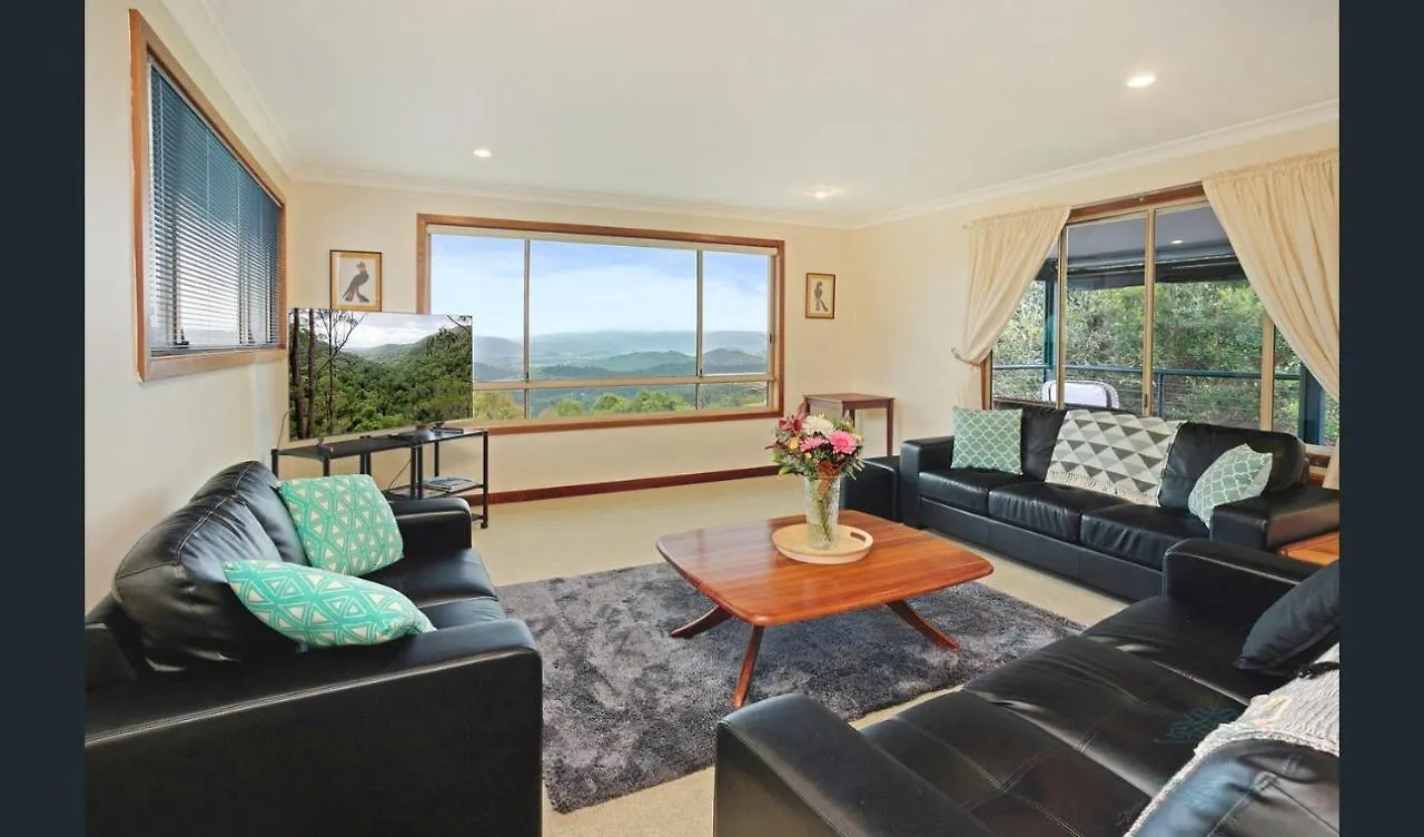Artisan Spa Views 5 Bedrooms 4 Bathrooms Maleny
