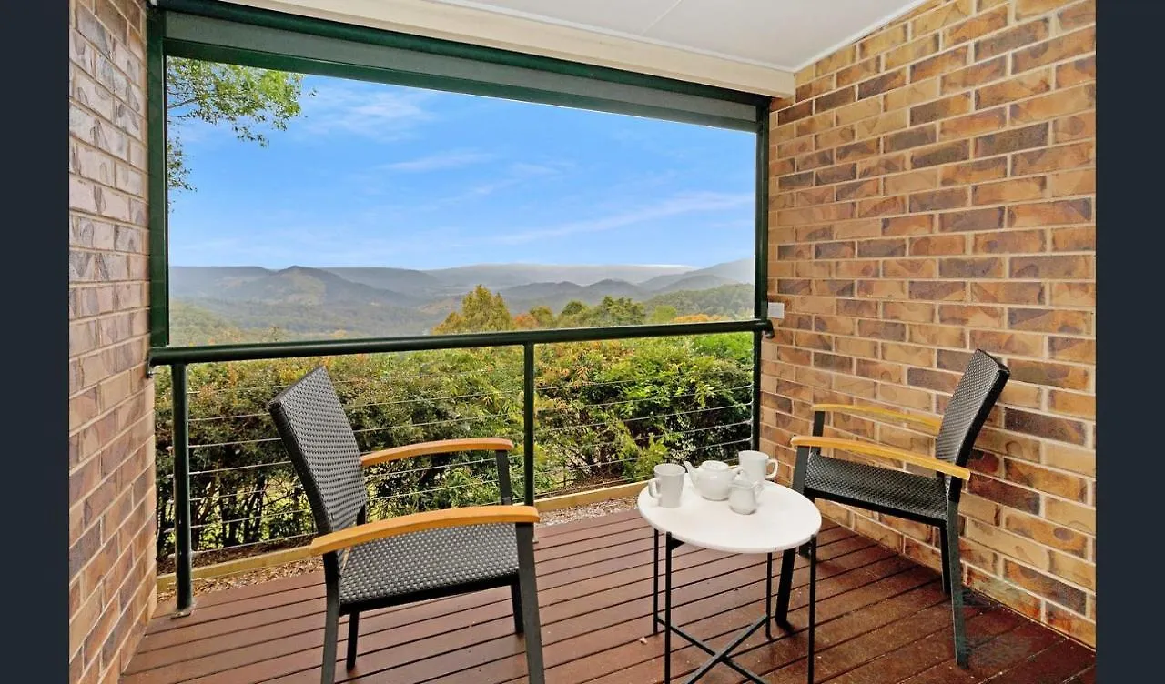 Artisan Spa Views 5 Bedrooms 4 Bathrooms Maleny
